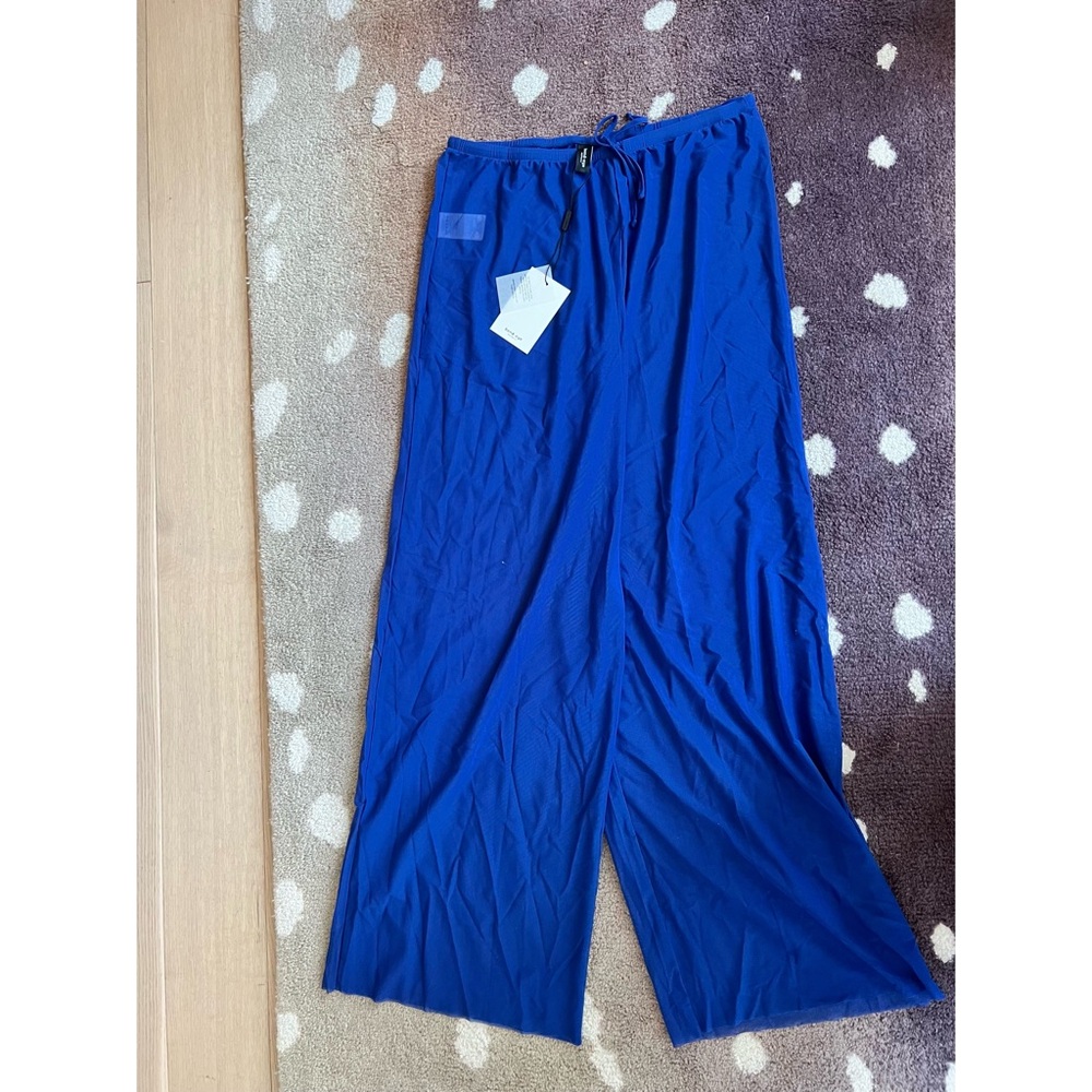 Bond-eye swim royal blue mesh pants
Brand new with tags
Size xs/s